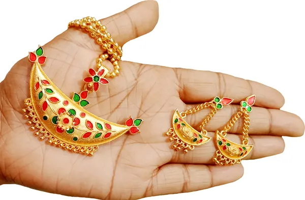 Assamese_Traditional_Gold_Plated_Red_Green_Colour_Joonbiri_Chain_Jewellery_Set_For_Women